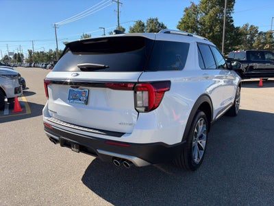 2025 Ford Explorer Platinum