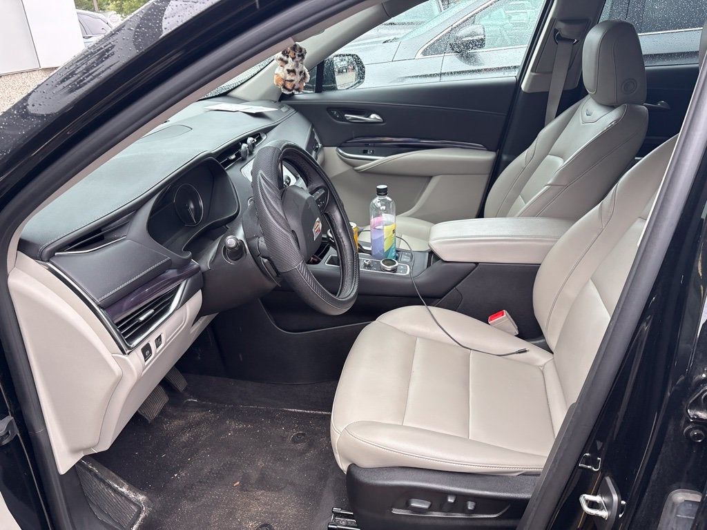 2023 Cadillac XT4 Luxury
