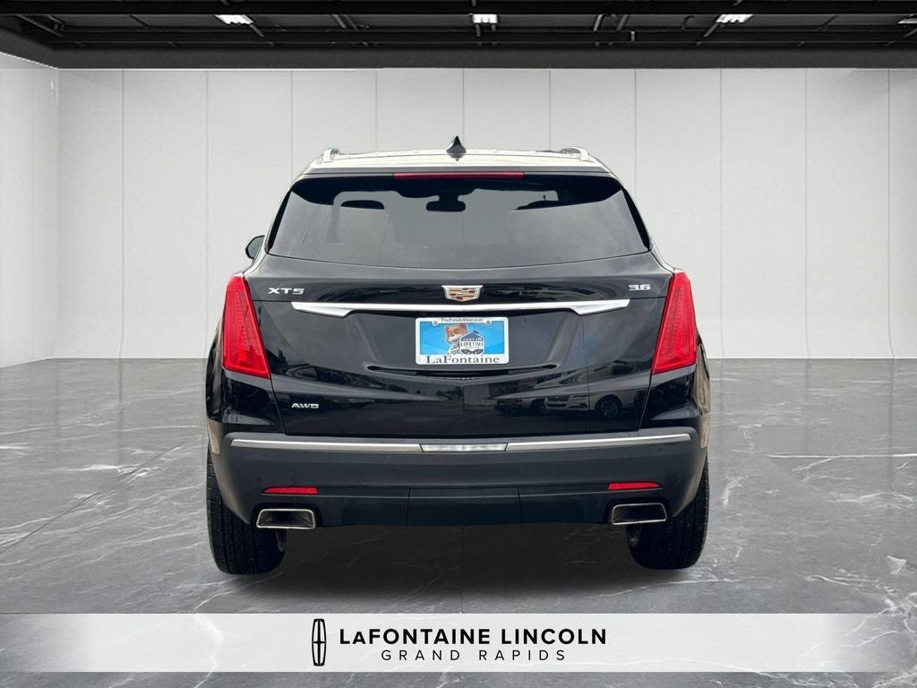 2017 Cadillac XT5 Luxury