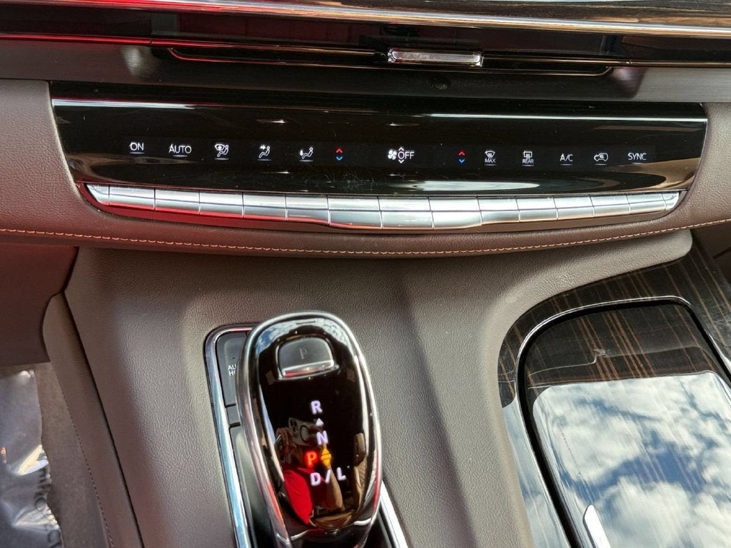 2024 Cadillac Escalade Sport