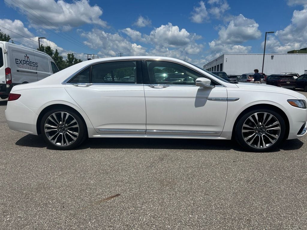 2019 Lincoln Continental Select