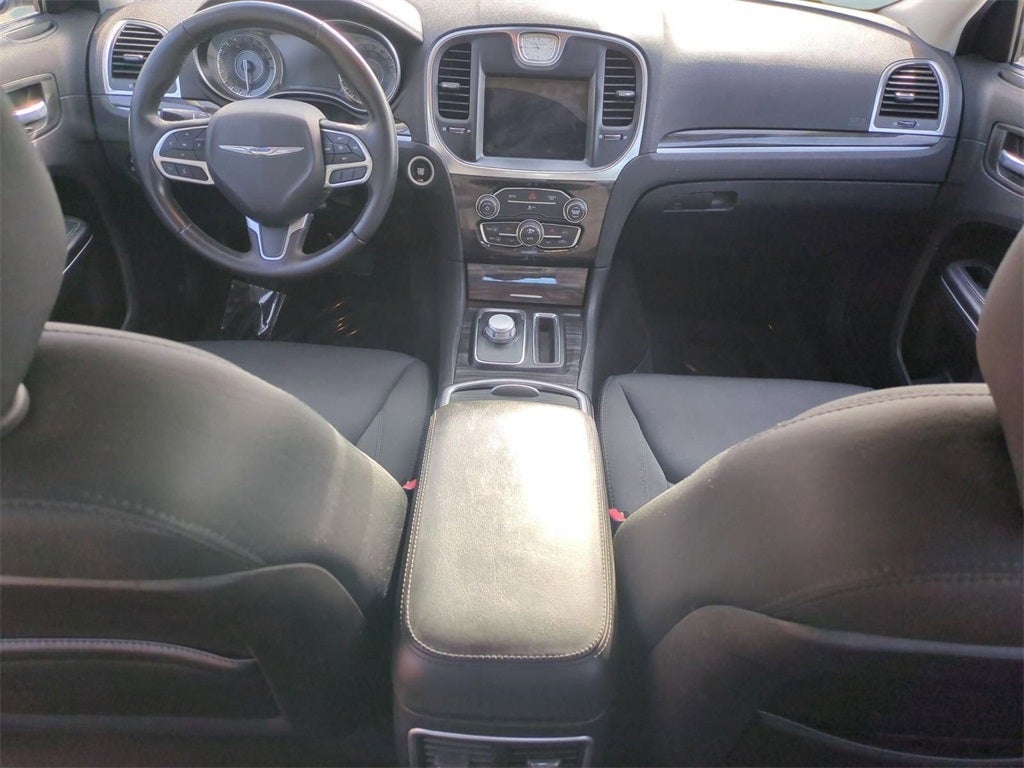 2018 Chrysler 300 Touring