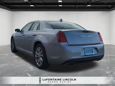 2018 Chrysler 300 Touring