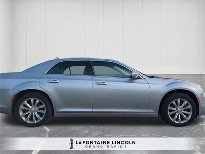 2018 Chrysler 300 Touring