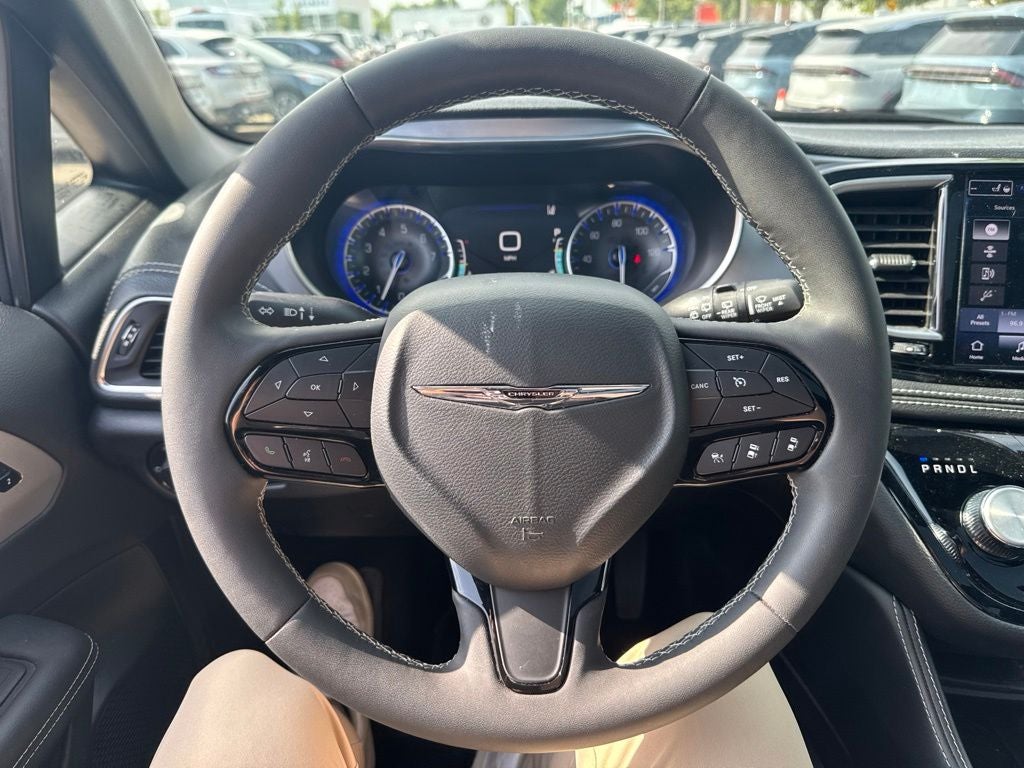 2025 Chrysler Pacifica Limited