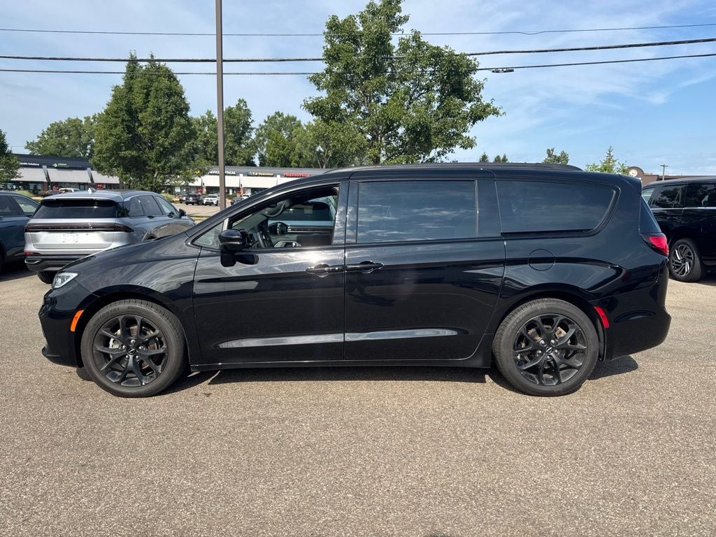2025 Chrysler Pacifica Limited