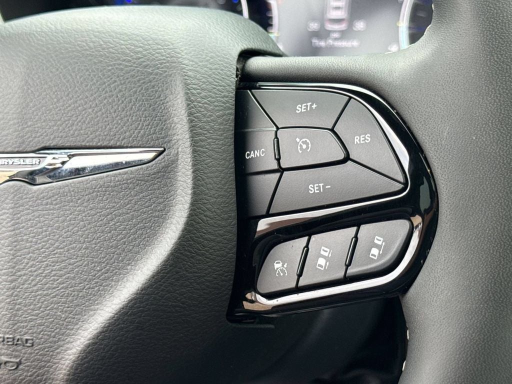 2025 Chrysler Pacifica Limited