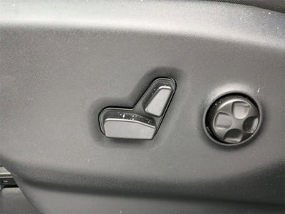 2025 Chrysler Pacifica Hybrid Select