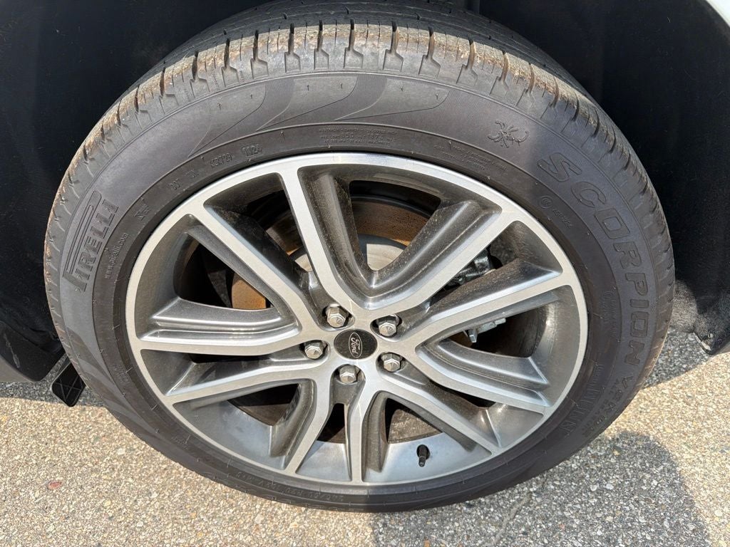 2024 Ford Edge Titanium