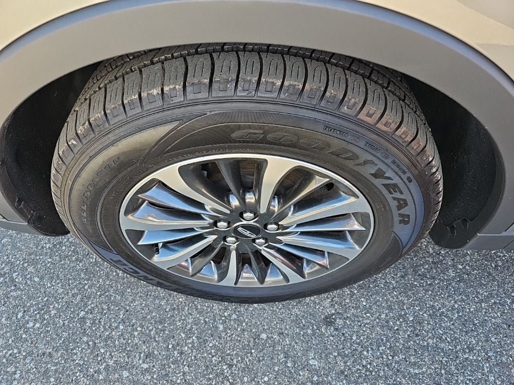 2023 Lincoln Nautilus Standard