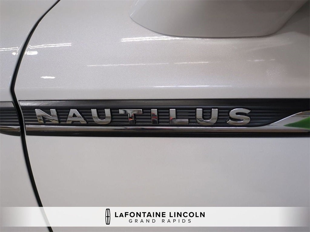 2022 Lincoln Nautilus Reserve
