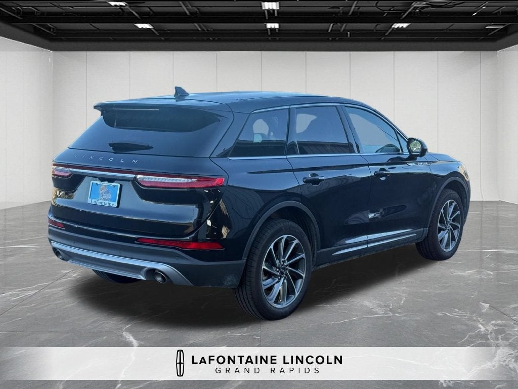2023 Lincoln Corsair Standard