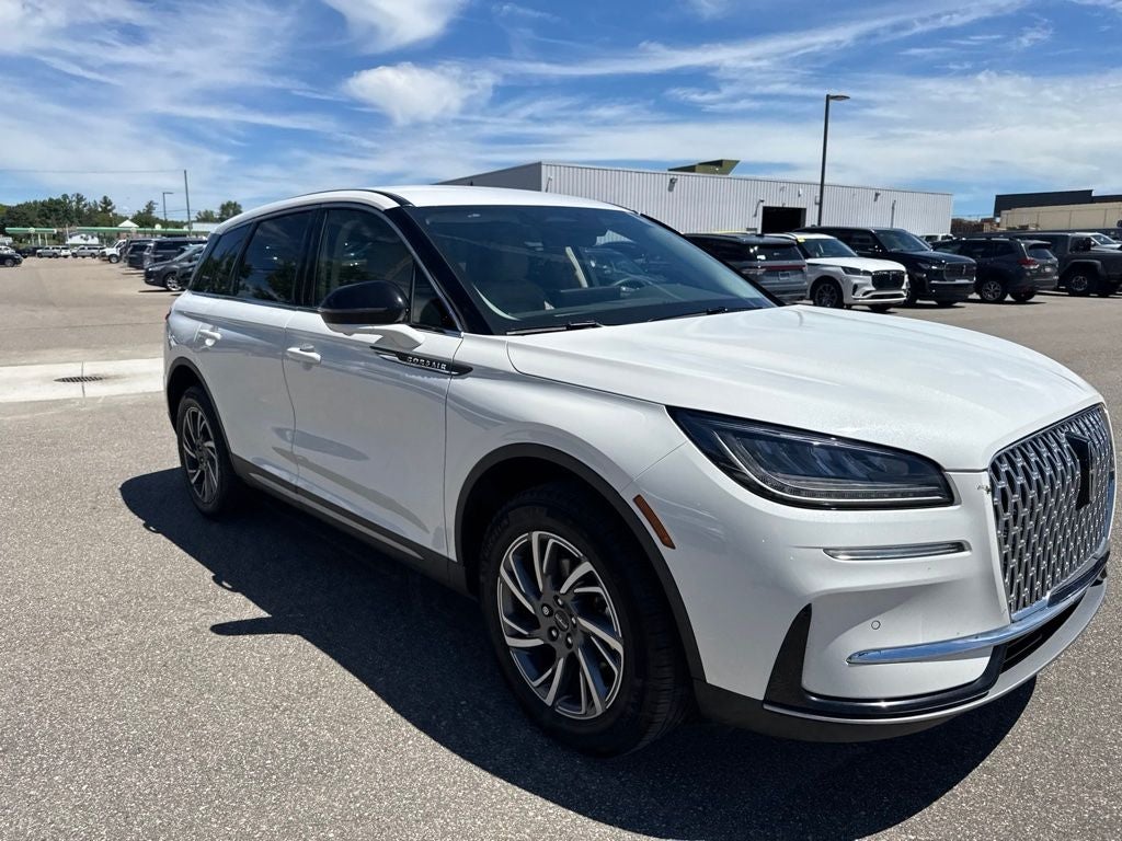 2023 Lincoln Corsair Standard