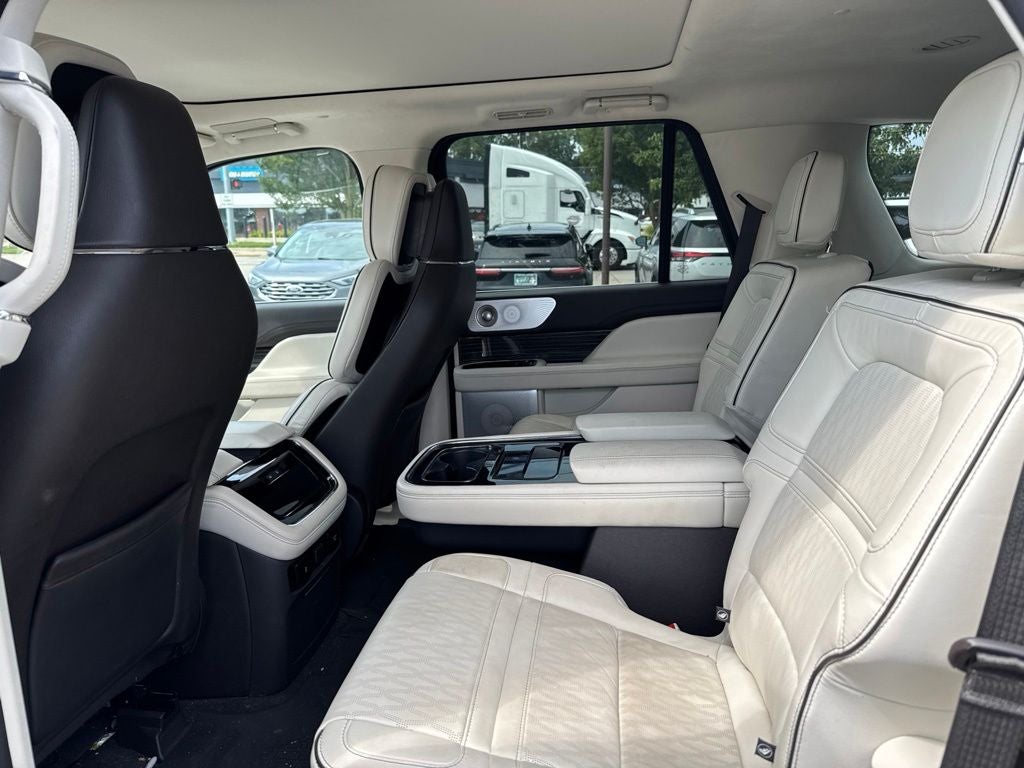 2023 Lincoln Navigator Black Label