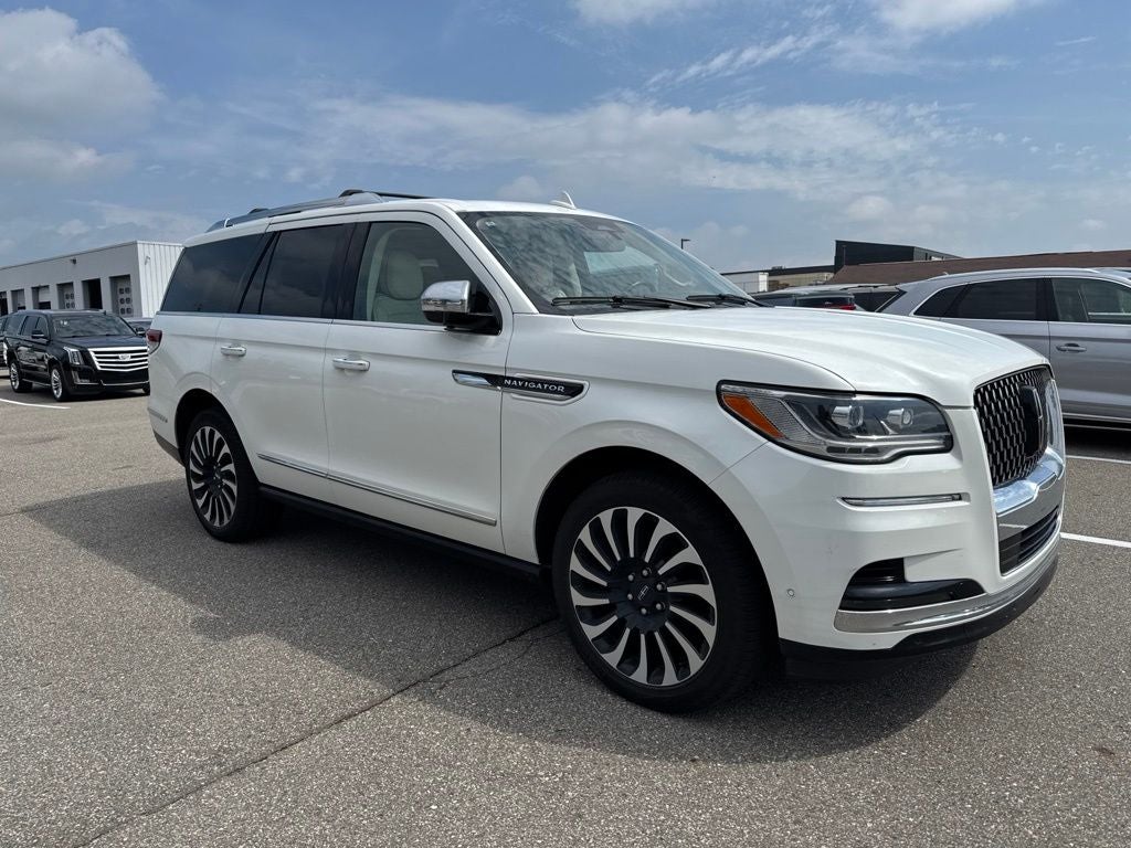2023 Lincoln Navigator Black Label