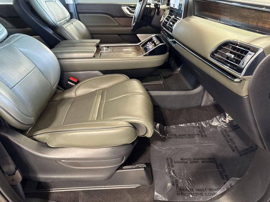 2023 Lincoln Navigator Black Label