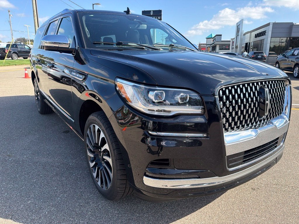 2023 Lincoln Navigator L Black Label