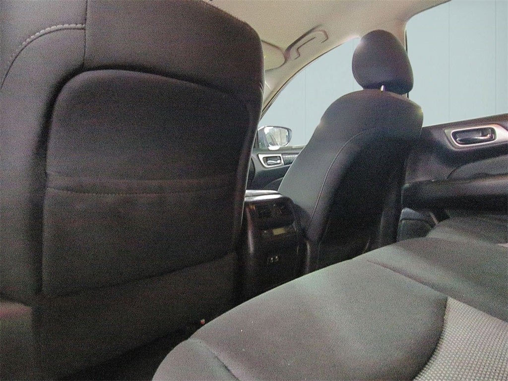 2020 Nissan Pathfinder SV