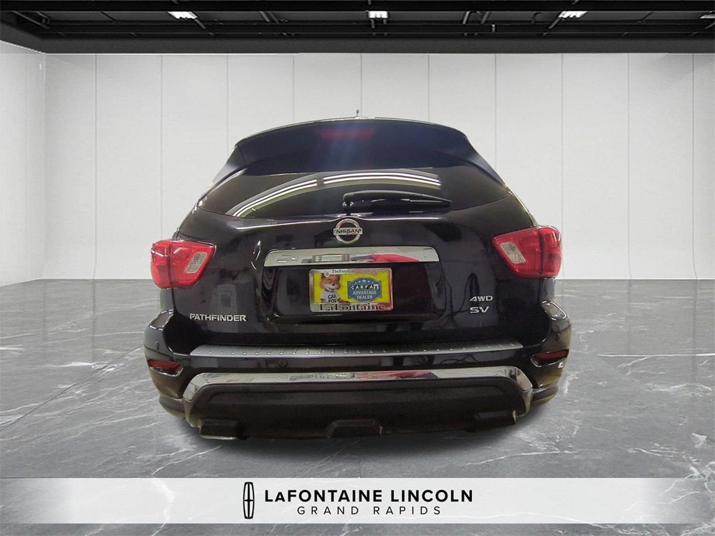2020 Nissan Pathfinder SV