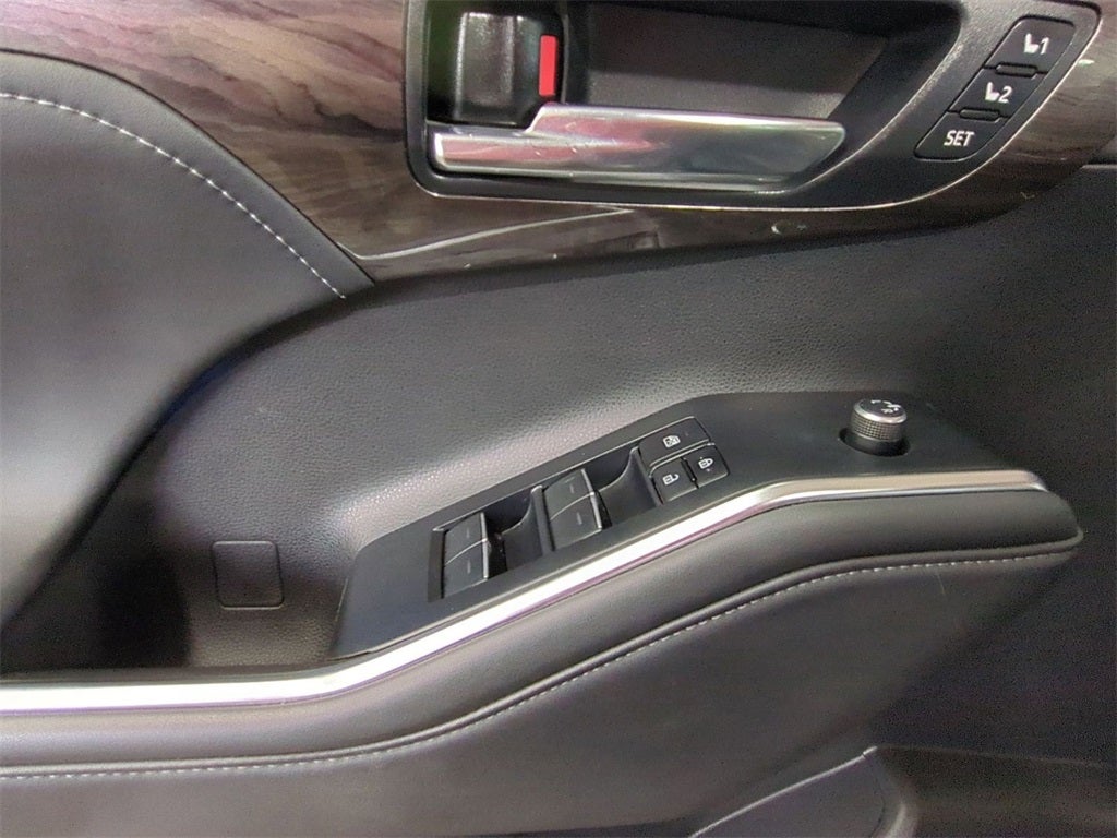 2022 Toyota Highlander Hybrid Limited