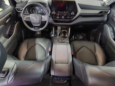 2022 Toyota Highlander Hybrid Limited