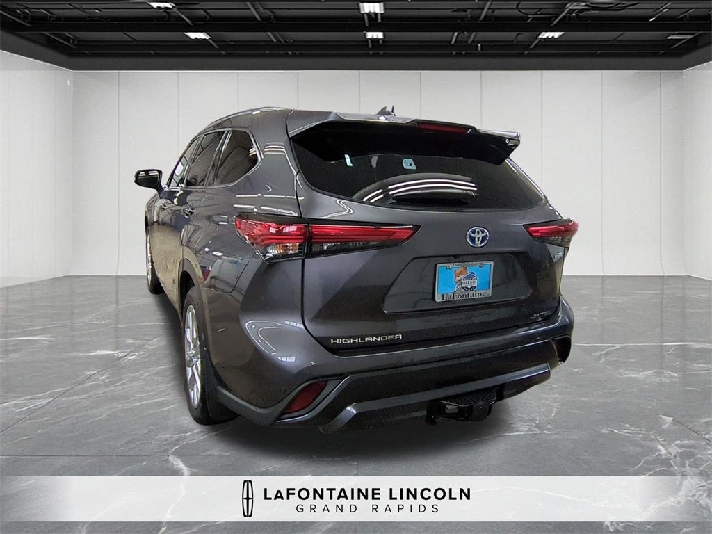 2022 Toyota Highlander Hybrid Limited