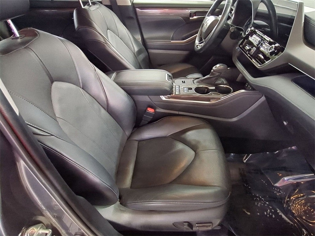 2022 Toyota Highlander Hybrid Limited