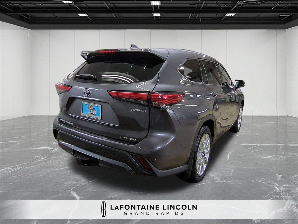 2022 Toyota Highlander Hybrid Limited