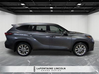 2022 Toyota Highlander Hybrid Limited