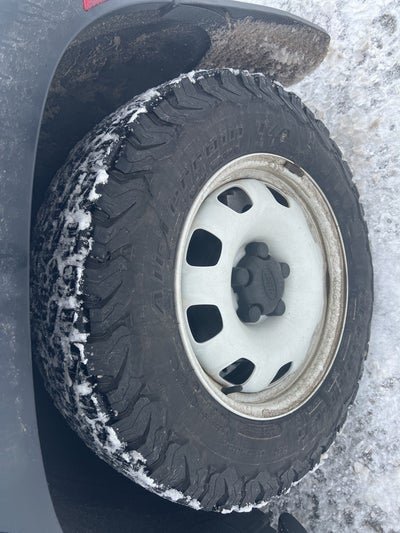 2023 Land Rover Defender 110 S