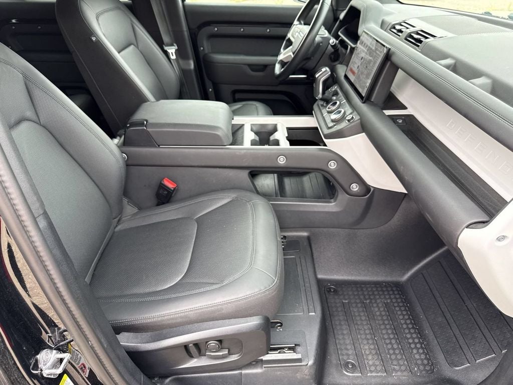 2025 Land Rover Defender 110 S
