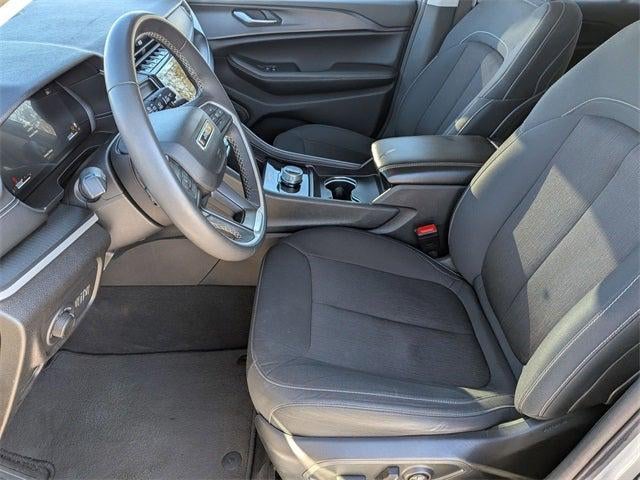 2023 Jeep Grand Cherokee Laredo 4x4