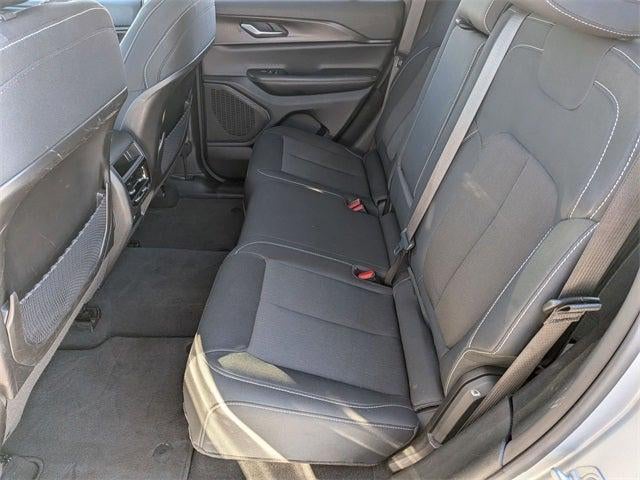 2023 Jeep Grand Cherokee Laredo 4x4