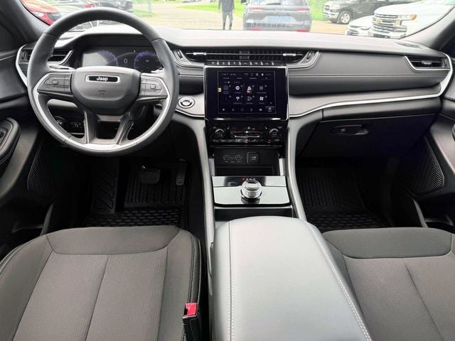 2024 Jeep Grand Cherokee L Laredo 4x4