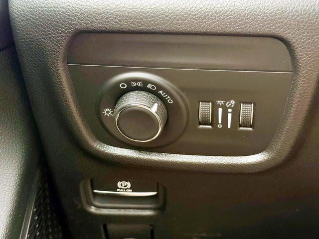 2024 Jeep Grand Cherokee L Laredo 4x4