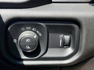 2024 RAM 1500 Big Horn Crew Cab 4x4 5'7' Box