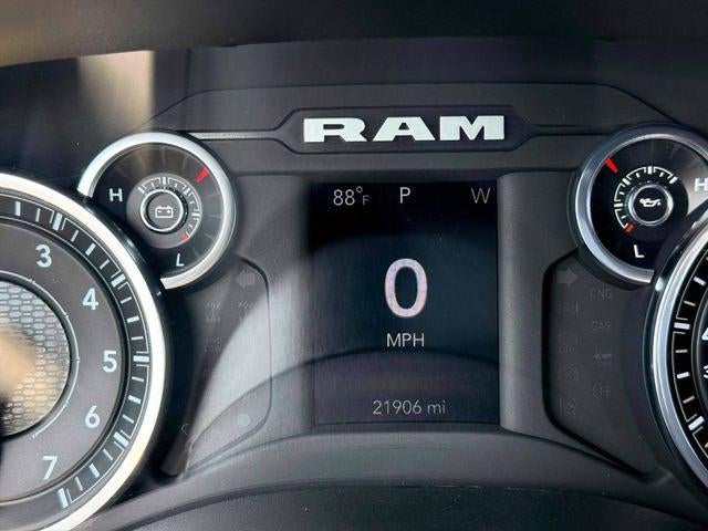 2024 RAM 1500 Big Horn Crew Cab 4x4 5'7' Box