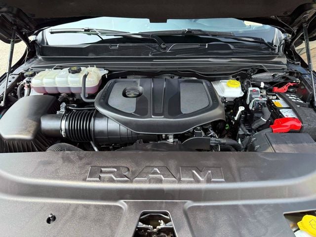 2025 RAM 1500 Big Horn Crew Cab 4x4 5'7' Box