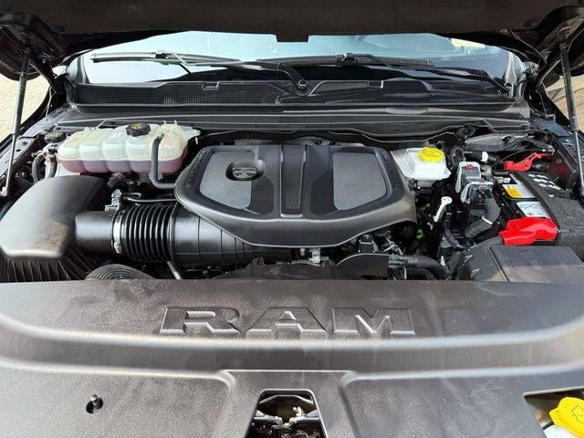 2025 RAM 1500 Big Horn Crew Cab 4x4 5'7' Box