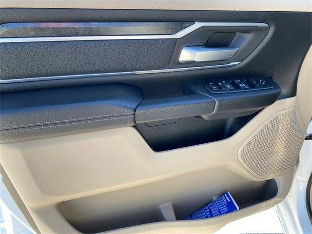 2020 RAM 1500 Big Horn Crew Cab 4x4 5'7' Box