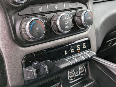 2020 RAM 1500 Big Horn Crew Cab 4x4 5'7' Box