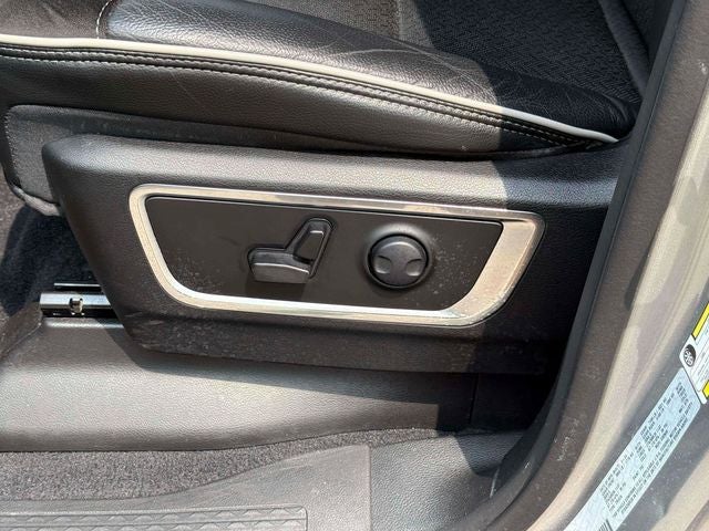 2025 RAM 1500 Laramie Crew Cab 4x4 5'7' Box