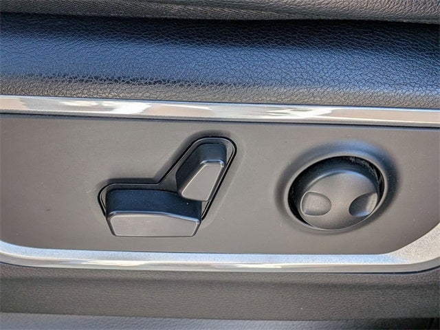 2022 RAM 1500 Laramie Crew Cab 4x4 5'7' Box