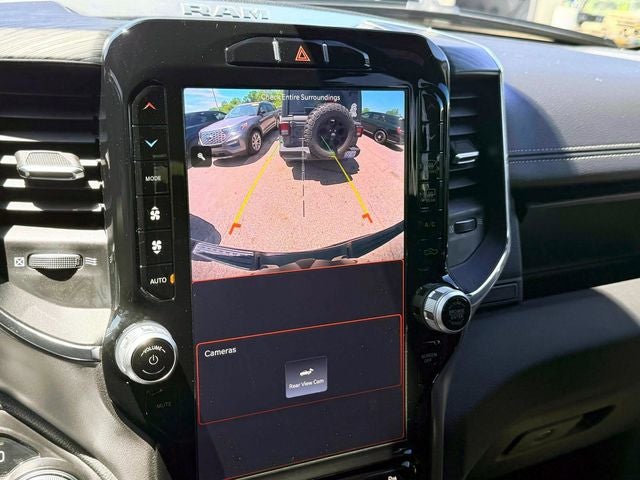 2024 RAM 1500 Laramie Crew Cab 4x4 5'7' Box