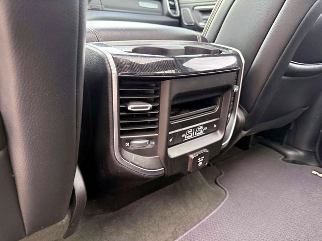 2021 RAM 1500 Laramie Crew Cab 4x4 5'7' Box