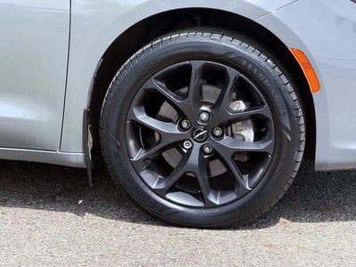 2022 Chrysler Pacifica Touring L AWD