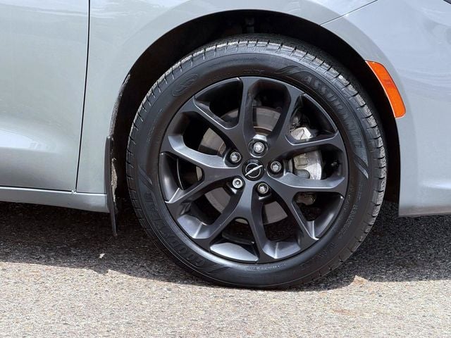2022 Chrysler Pacifica Touring L AWD