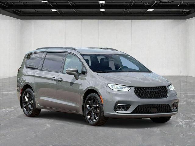 2022 Chrysler Pacifica Touring L AWD
