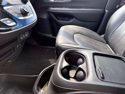 2022 Chrysler Pacifica Touring L AWD
