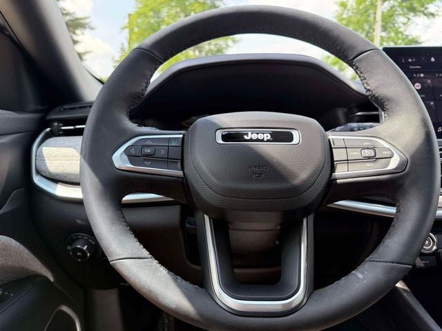 2024 Jeep Compass Latitude Lux FWD